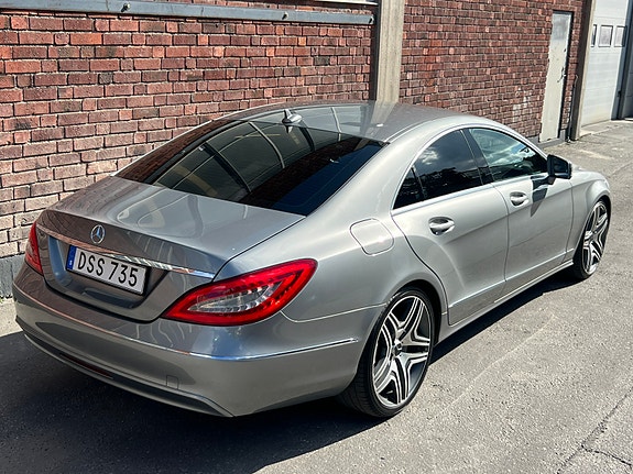 Mercedes-Benz CLS350 3 of 14