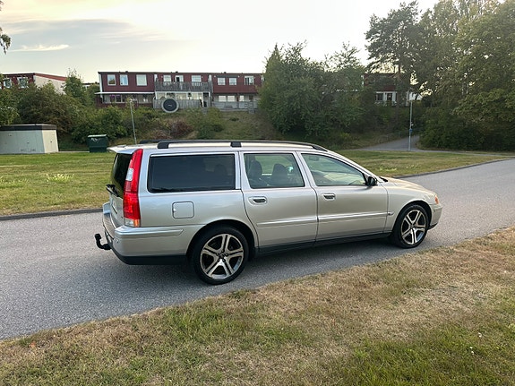 Volvo V70 4 of 12