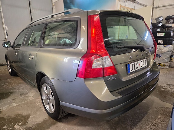 Volvo V70 9 of 21