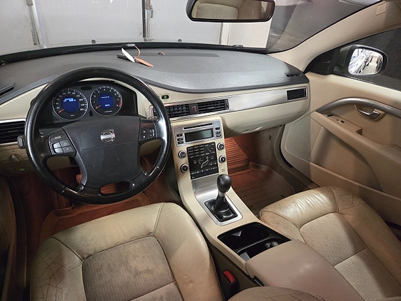 Volvo V70 16 of 21
