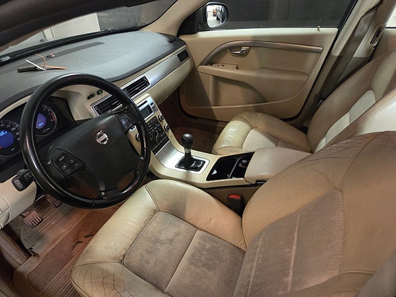 Volvo V70 18 of 21