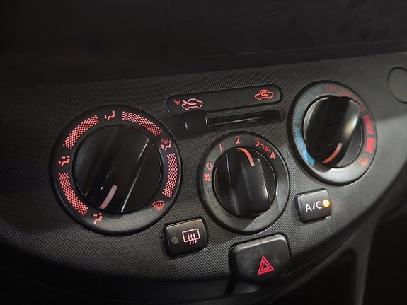 Nissan Note 16 of 25