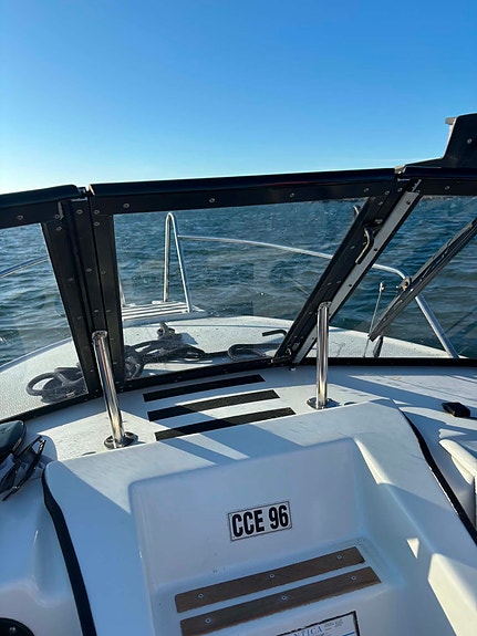 Ryds 530 DC – välskött med Johnson 90 hk, Garmin GPS och bromsad 80 km/h trailer 3 of 6
