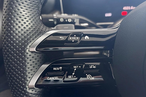 Mercedes-Benz GLC300 de 9 of 28