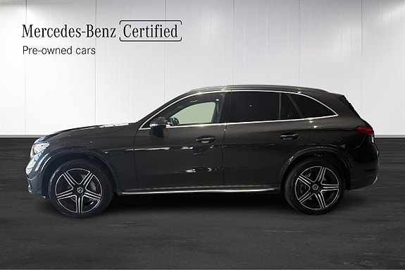 Mercedes-Benz GLC300 de 2 of 28