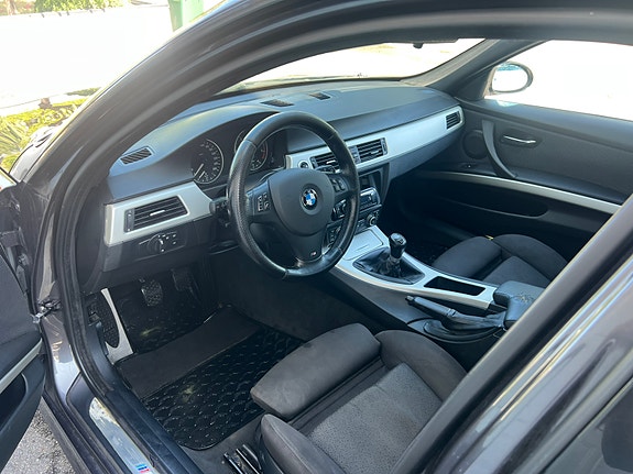 BMW 320d 9 of 12