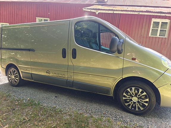 Opel Vivaro 9 of 16
