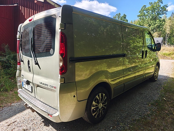 Opel Vivaro 8 of 16