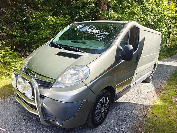 Opel Vivaro 2 of 16