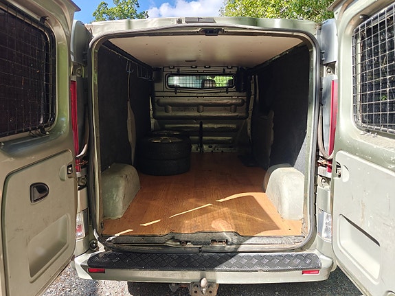 Opel Vivaro 6 of 16