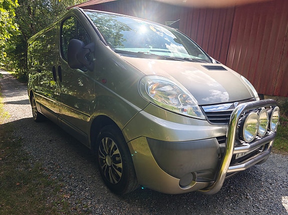 Opel Vivaro 10 of 16