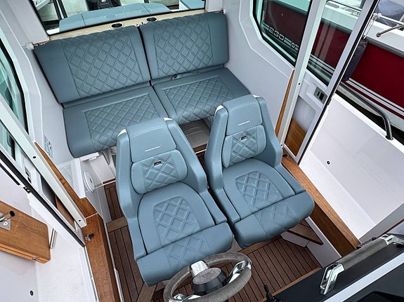 Axopar 28 AC | 2022 | Brabus Line 6 of 12
