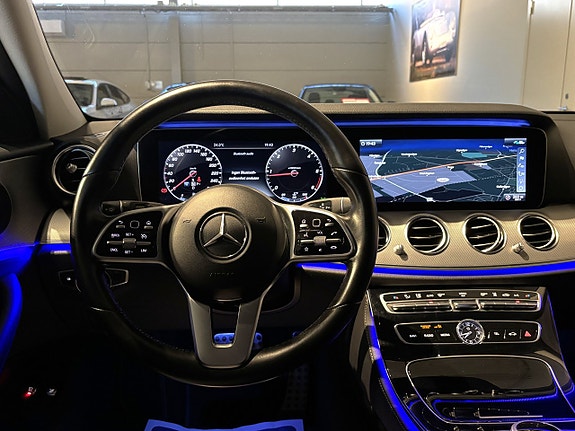 Mercedes-Benz E220 14 of 24