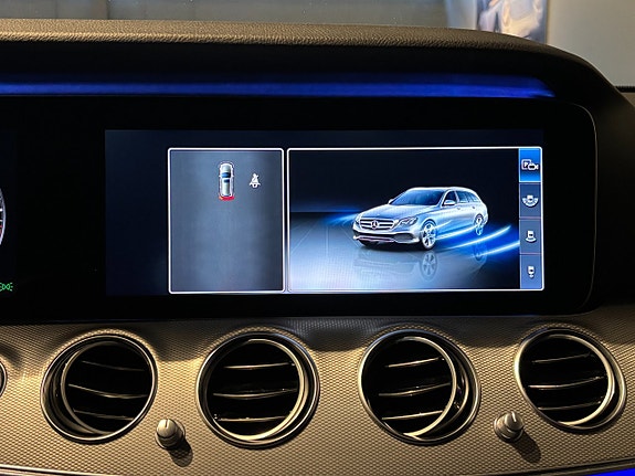 Mercedes-Benz E220 18 of 24