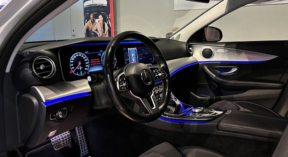 Mercedes-Benz E220 9 of 24