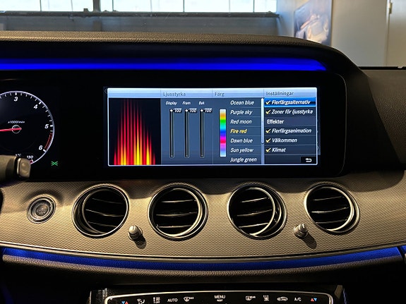 Mercedes-Benz E220 16 of 24