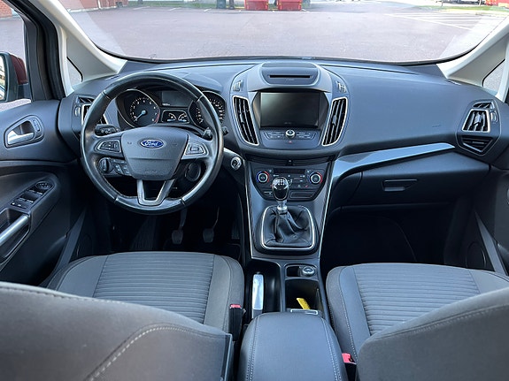 Ford C-Max 7 of 9