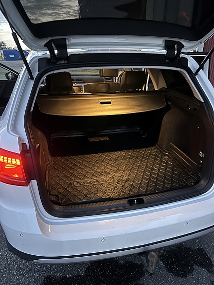 Volkswagen Passat Alltrack 8 of 9