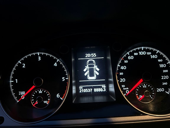 Volkswagen Passat Alltrack 9 of 9