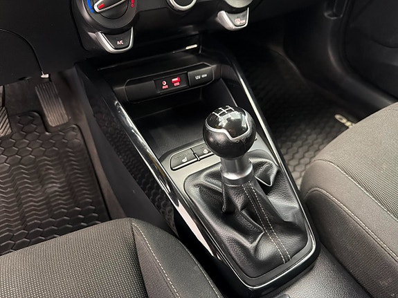 Kia Rio 14 of 19