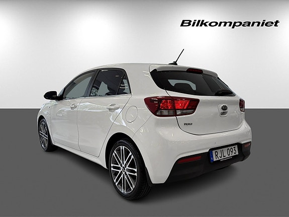 Kia Rio 5 of 19