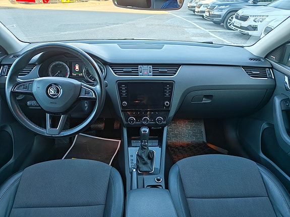 Skoda Octavia 6 of 12
