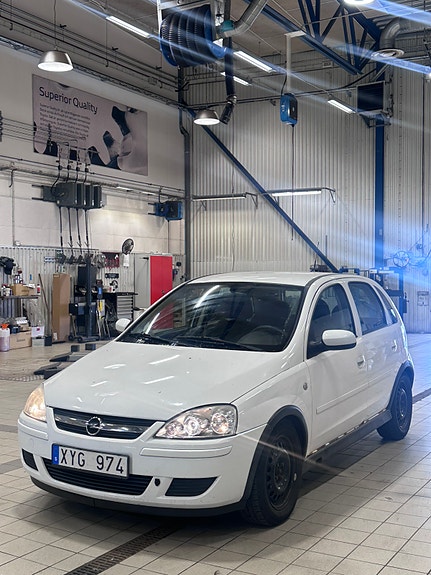 Opel Corsa 2 of 5