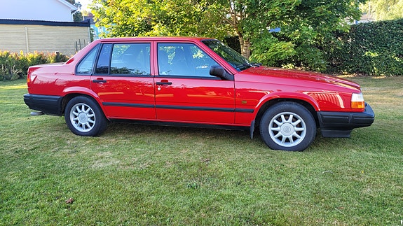 Volvo 940 2 of 9
