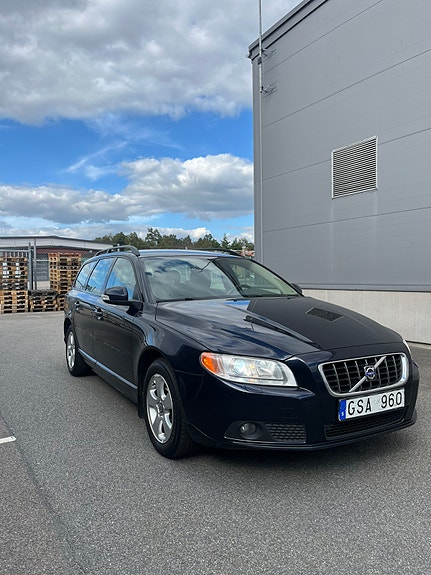 Volvo V70 5 of 10