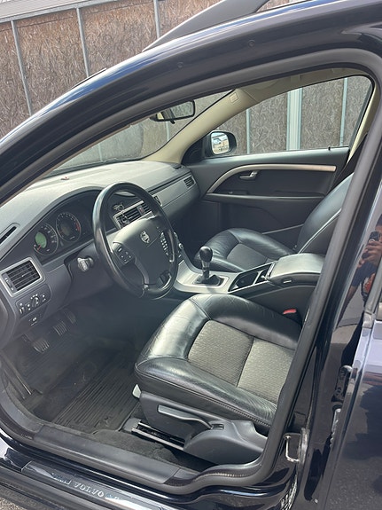 Volvo V70 9 of 10