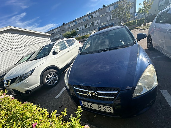 Kia Ceed 2 of 5