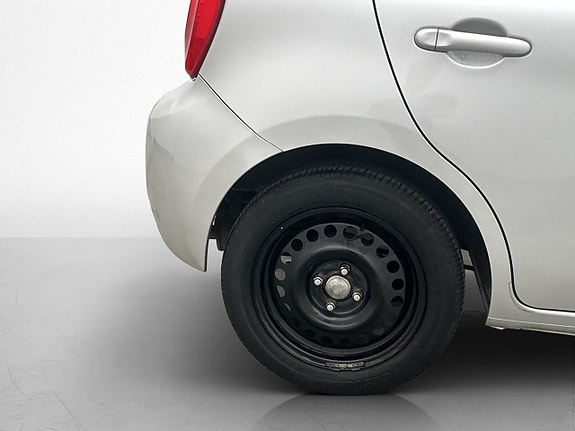 Nissan Micra 24 of 25