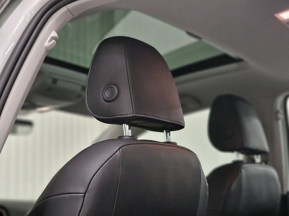 Volkswagen Golf I 21 of 23