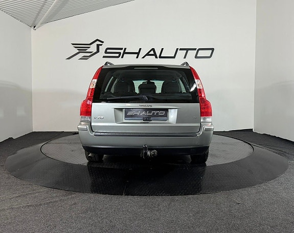 Volvo V70 6 of 16