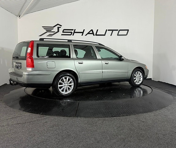 Volvo V70 5 of 16