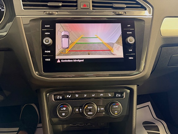 Volkswagen Tiguan 19 of 22