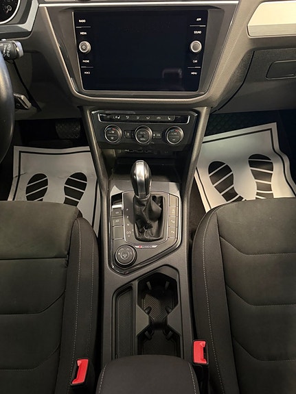 Volkswagen Tiguan 15 of 22