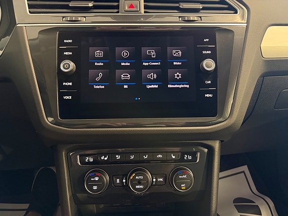 Volkswagen Tiguan 17 of 22