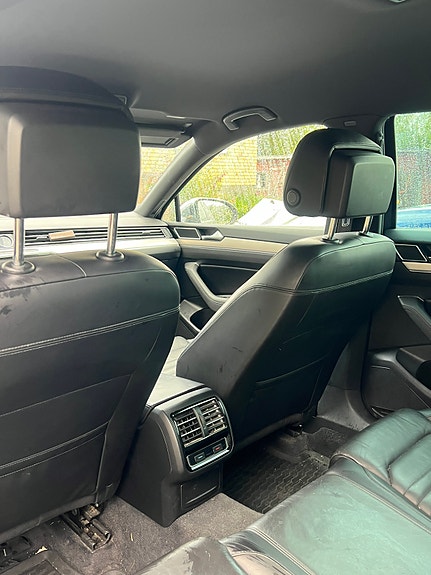 Volkswagen Passat Alltrack 7 of 20
