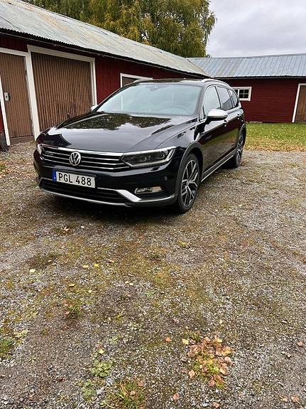 Volkswagen Passat Alltrack 13 of 20