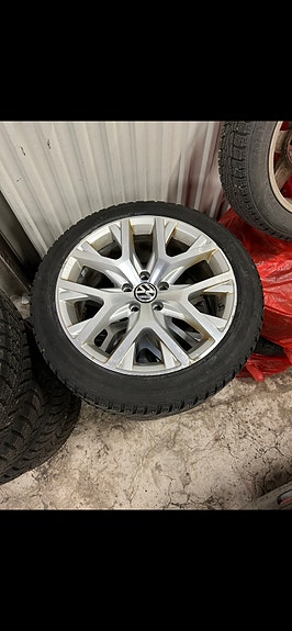 Volkswagen Passat Alltrack 2 of 20