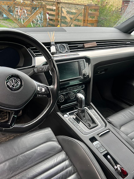 Volkswagen Passat Alltrack 6 of 20