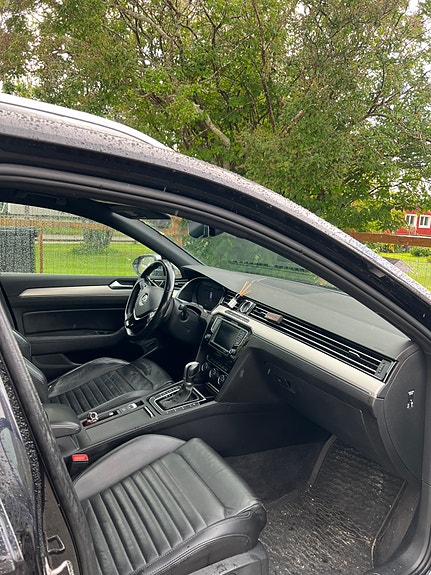 Volkswagen Passat Alltrack 5 of 20
