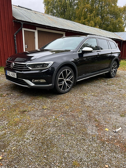 Volkswagen Passat Alltrack 12 of 20