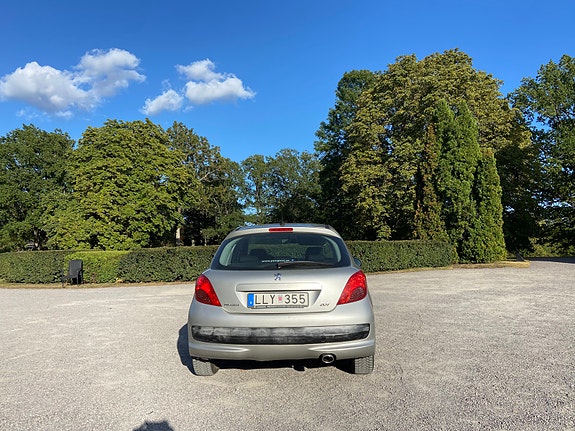 Peugeot 207 6 of 9