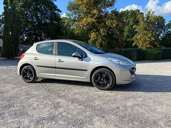 Peugeot 207 4 of 9