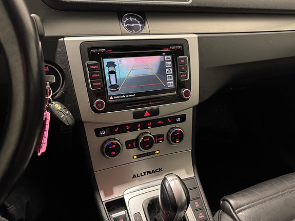 Volkswagen Passat Alltrack 12 of 20