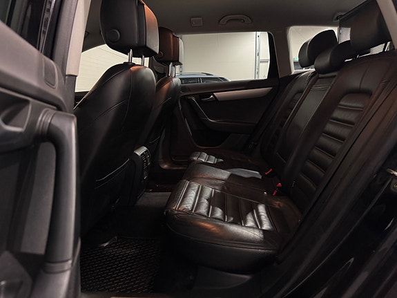Volkswagen Passat Alltrack 18 of 20