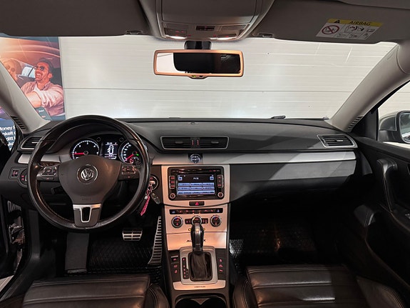Volkswagen Passat Alltrack 10 of 20