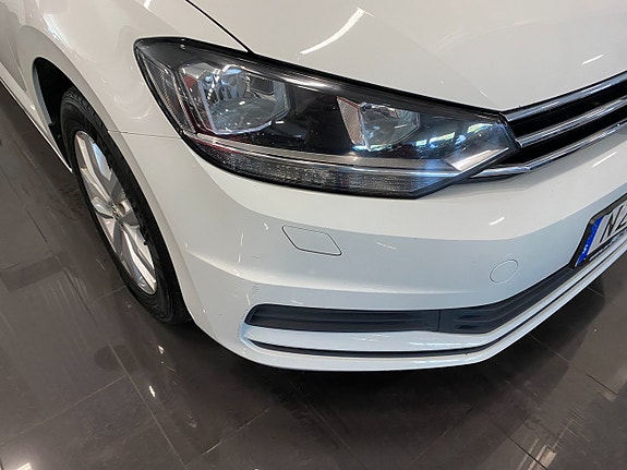 Volkswagen Touran 9 of 26